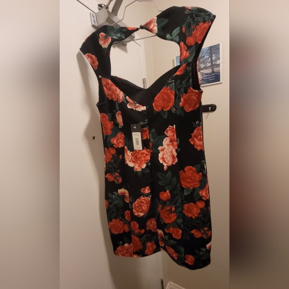 Guess dress - Picture 2 of 6